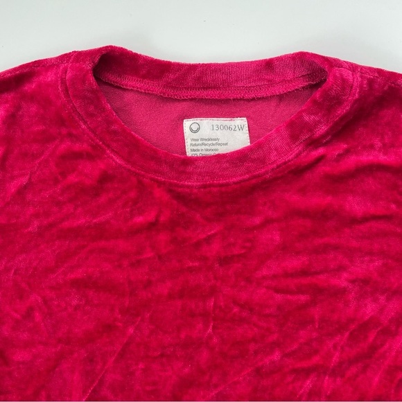 For Days Women's Cranberry Red Fuscia Velvet Velour Crewneck Sweatshirt Size XS - Picture 3 of 6